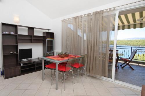 Apartments By The Sea Jelsa (hvar) - 5723