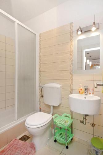 Apartments By The Sea Jelsa (hvar) - 5723