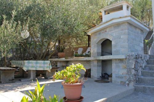 Apartments By The Sea Jelsa (hvar) - 5723