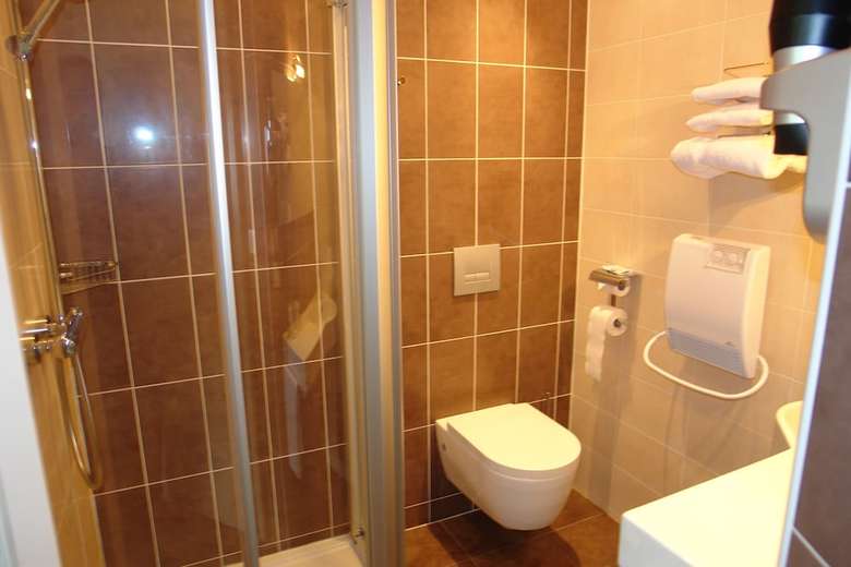 Brit Hotel Olympia