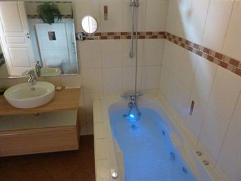 Hotel Logis Le Quai Fleuri