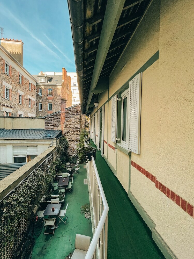 Garden Hotel