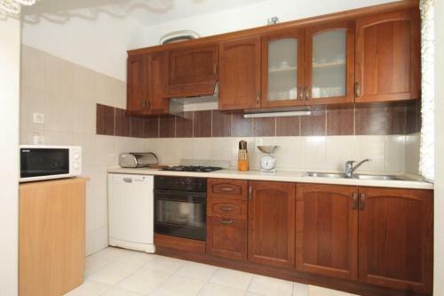 Apartment Ugljan 8404a