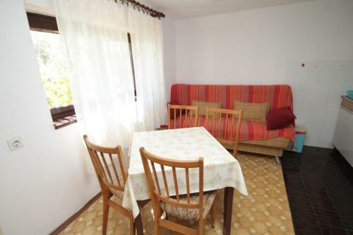 Apartment Ugljan 8404a