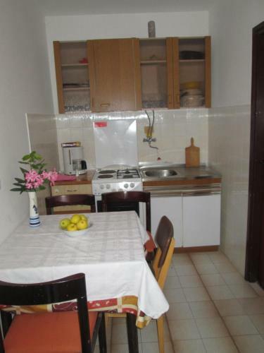 Apartments Vrkljan