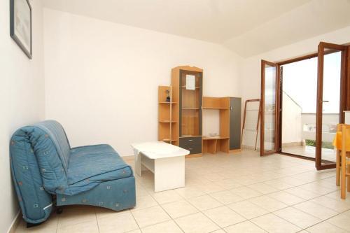 Apartment Novalja 9335b