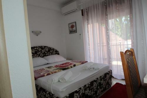 Bed & Breakfast Rooms Emmina