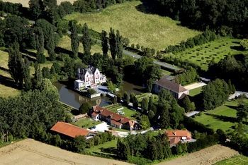 Bed & Breakfast Ch�teau De Quesmy