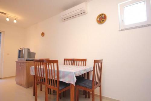 Apartment Pasman 8217c