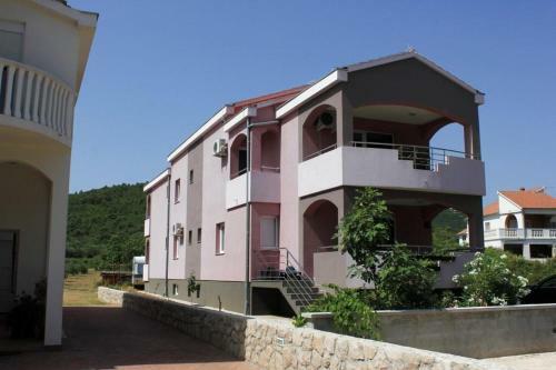 Apartment Pasman 8217c