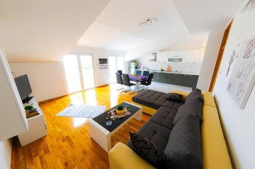 Apartments Gudelj
