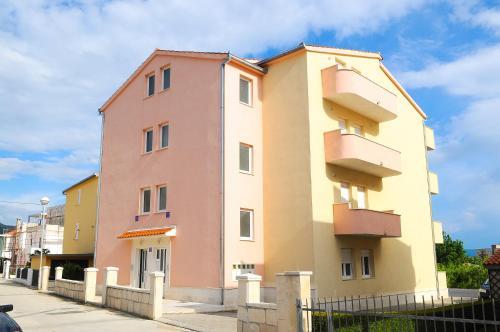 Apartments Gudelj
