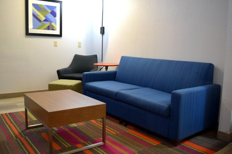 Holiday Inn Express Hotel & Suites Batesville