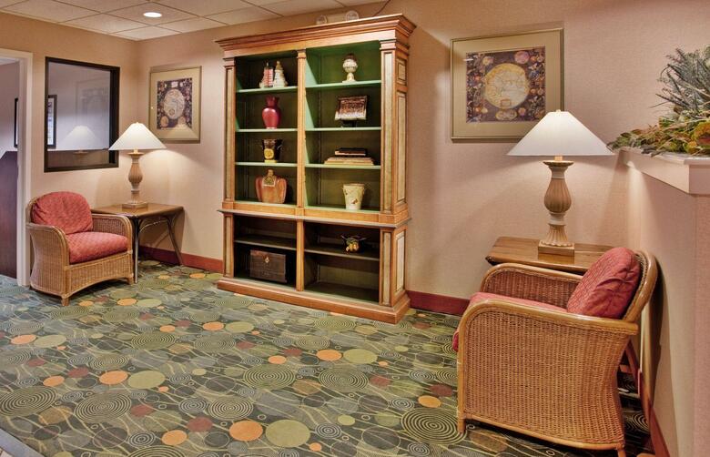 Holiday Inn Express Hotel & Suites Batesville