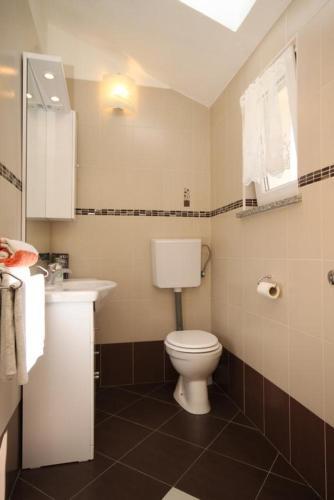 Apartments By The Sea Valun (cres) - 8086