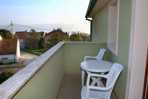 Apartment Nerezine 2506a