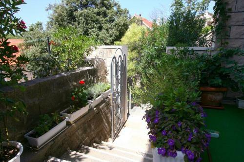 Apartments By The Sea Povlja (Brac) - 2954