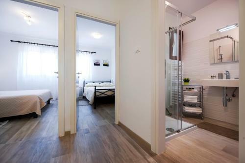 Apartments R