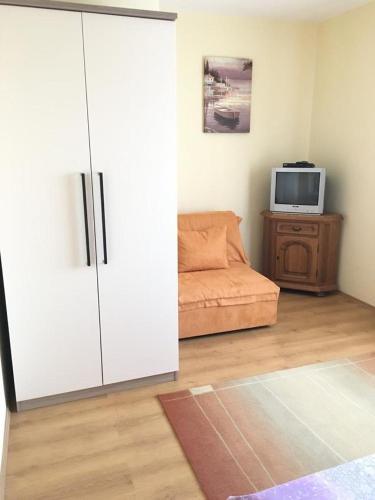 Apartments By The Sea Barbat (rab) - 4978