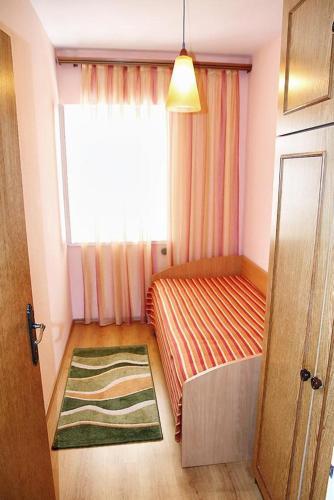 Apartments By The Sea Barbat (rab) - 4978