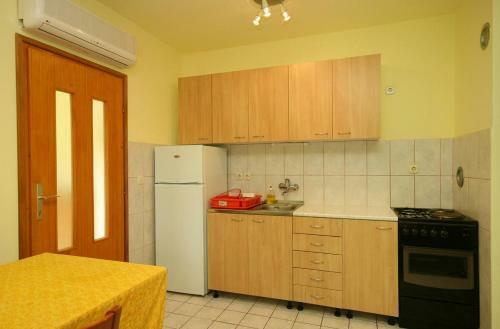 Apartment Povile 2398b