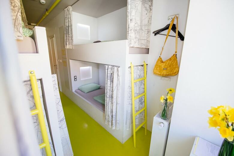 Hostel 63