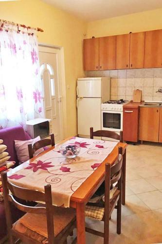 Apartment Slatine 4871b