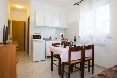Apartments Iris