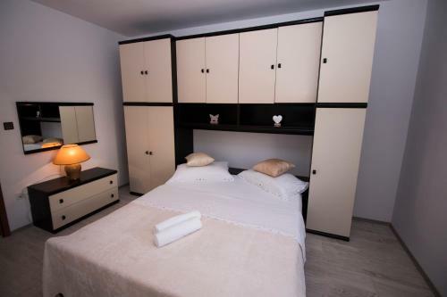Hostal Apartman Ru?a