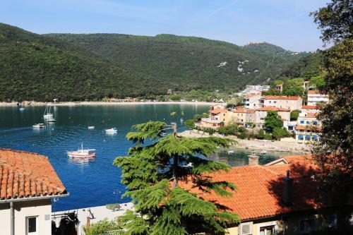 One-bedroom Apartment In Rabac/istrien 16698