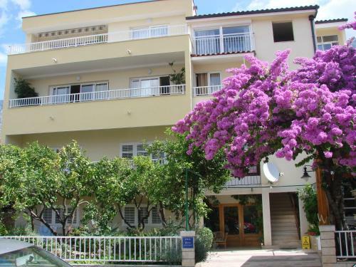Apartment Letica
