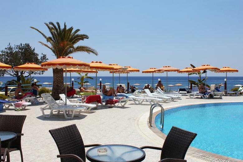 Hotel Kamari Beach