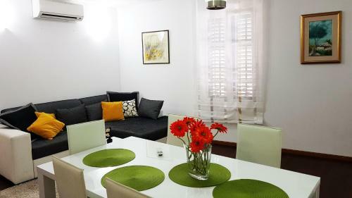 Split Promenade Apartments