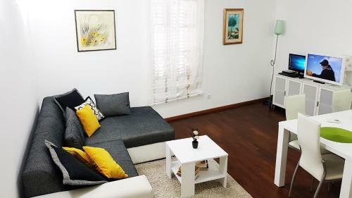 Split Promenade Apartments