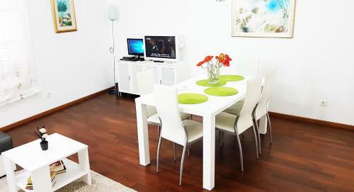 Split Promenade Apartments