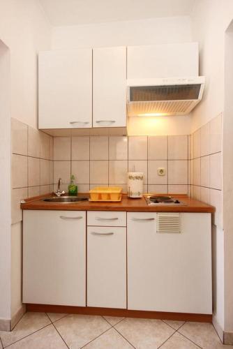 Apartment Orebic 10078a