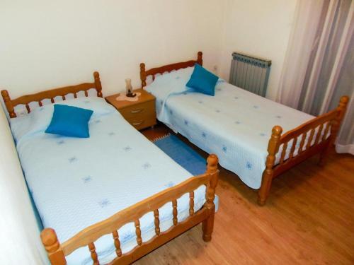 Apartments With A Parking Space Lumbarda (korcula) - 4411
