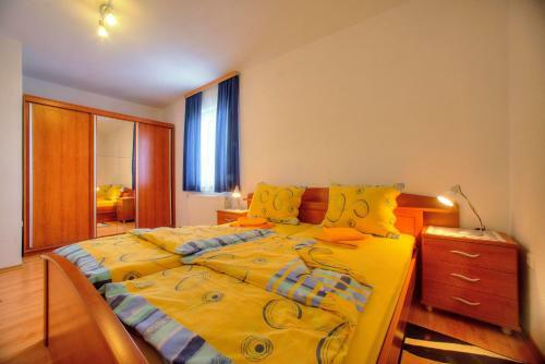 Apartments Peran