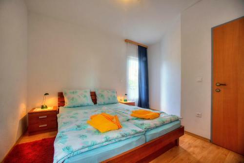 Apartments Peran