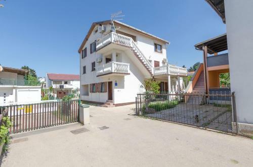 Apartment Bo�idar