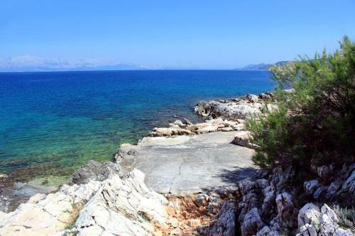 Apartments By The Sea Jelsa (Hvar) - 8729