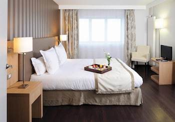 Hotel Residhome Nantes Berges De La Loire