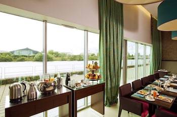 Hotel Residhome Nantes Berges De La Loire