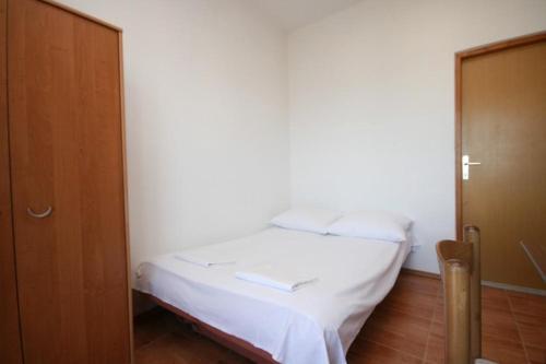Apartments With A Parking Space Gradac (makarska) - 6724