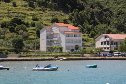 Hostal Triple Room Supetarska Draga - Donja 2001b