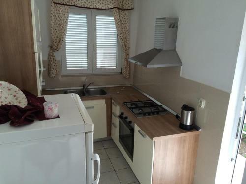 Apartment Banjol 4952a