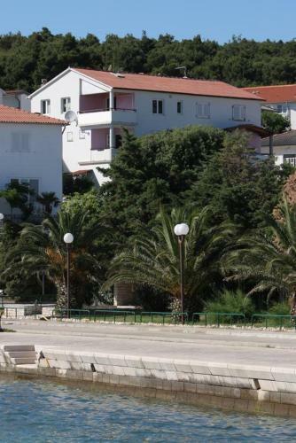 Apartment Banjol 4952a