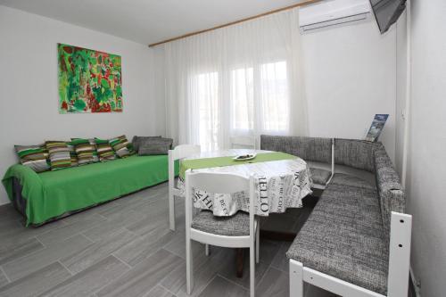 Apartments Rozanda