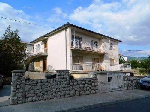 Apartment Leomir