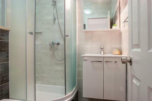 Apartment Tucepi 2677b